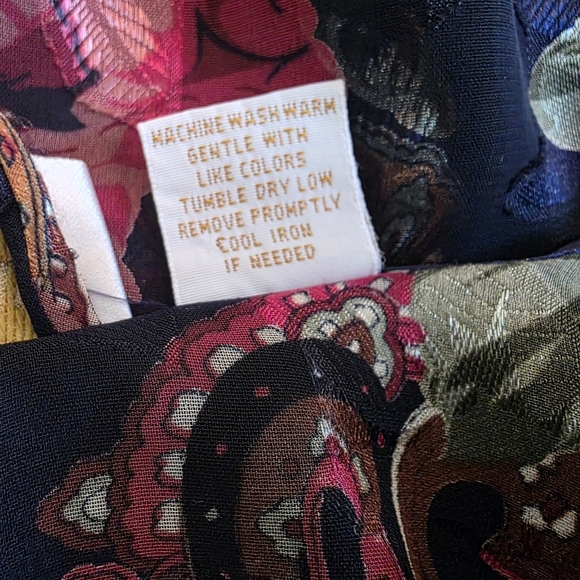 Vintage Victoria's Secret Gold Label Satin Paisley Short Robe- One Size - Picture 8 of 8